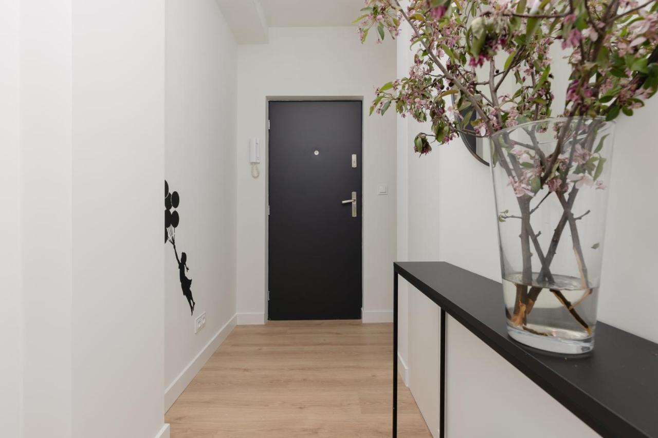 ורשה Fashionable City Center Apartment By Noclegi Renters מראה חיצוני תמונה